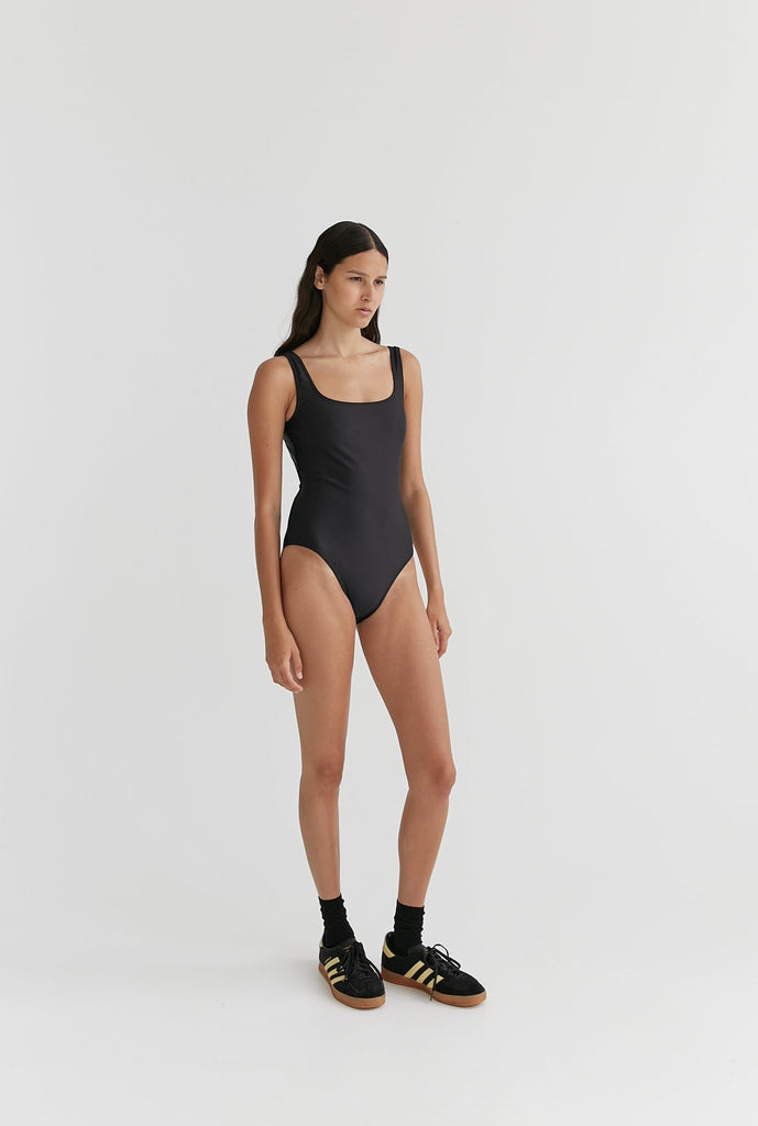 u-shaped swimsuit