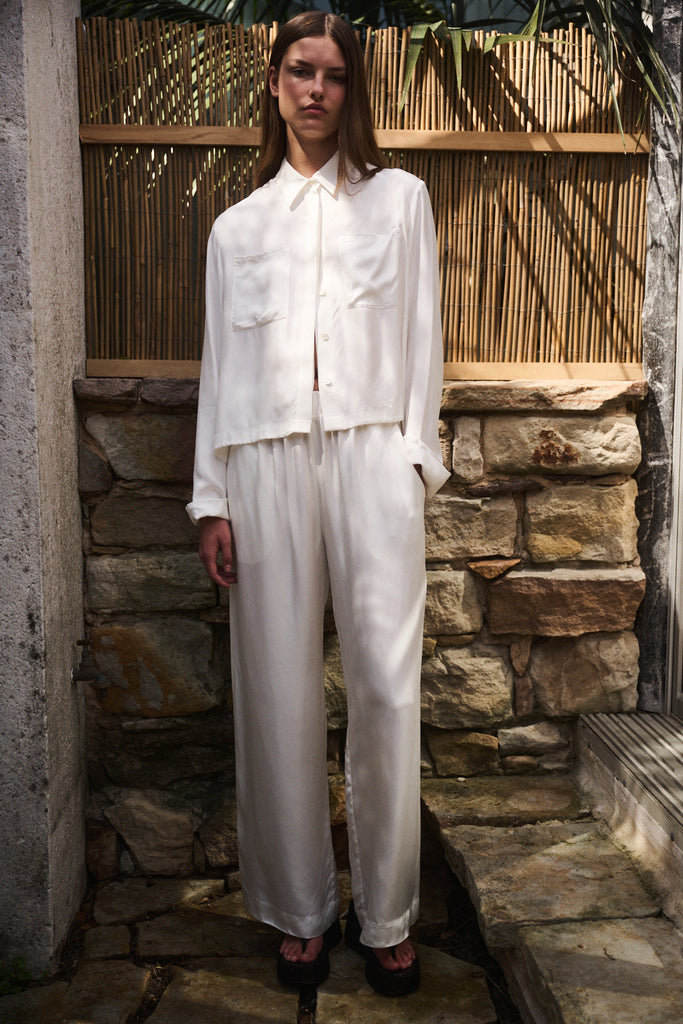 Draped pull-on pant