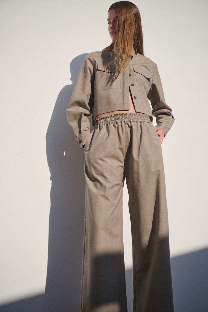 check pull-on pant